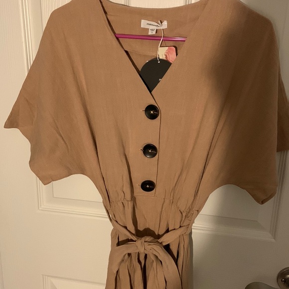 Button Down Tie Waist Midi Dress - Picture 2 of 6